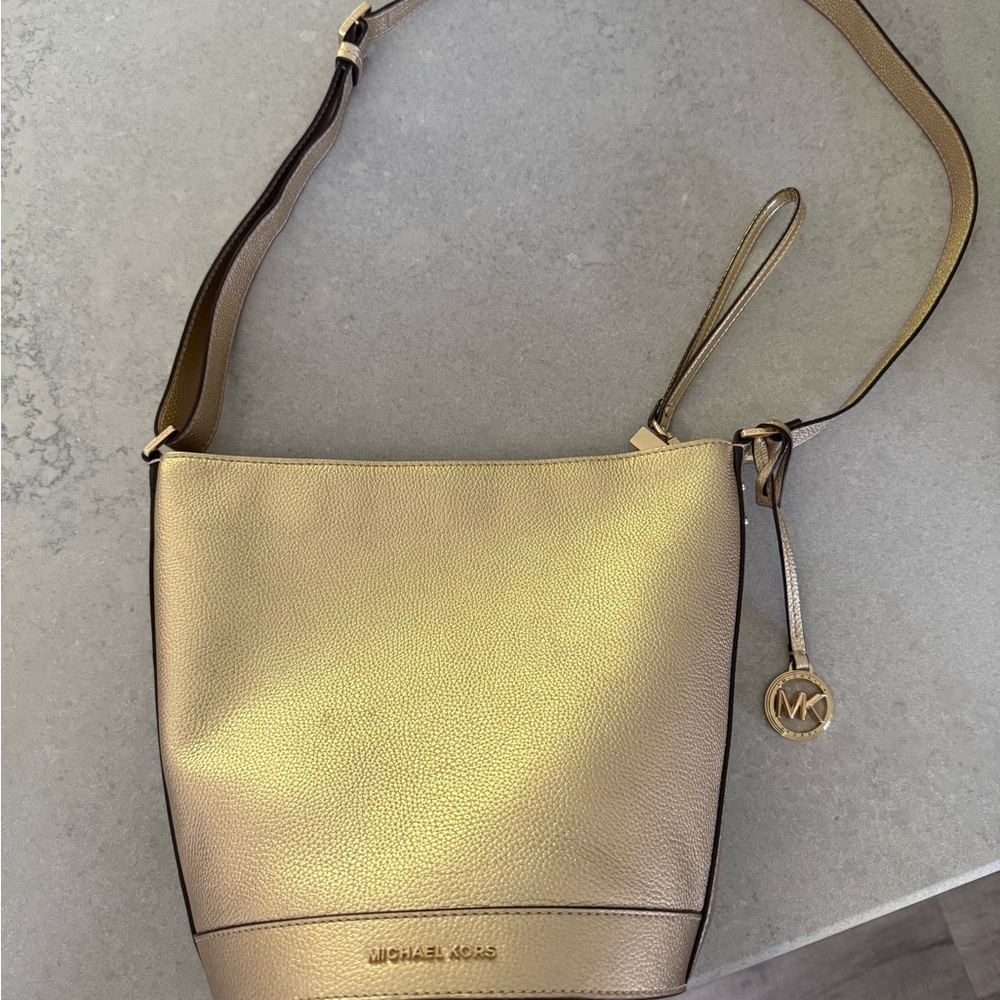 Michael Kors Gold Shoulder Bag with Metallic Charm